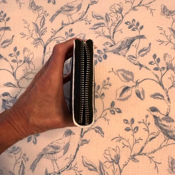 Versace Black and White Medusa Clutch - Picture 3 of 10